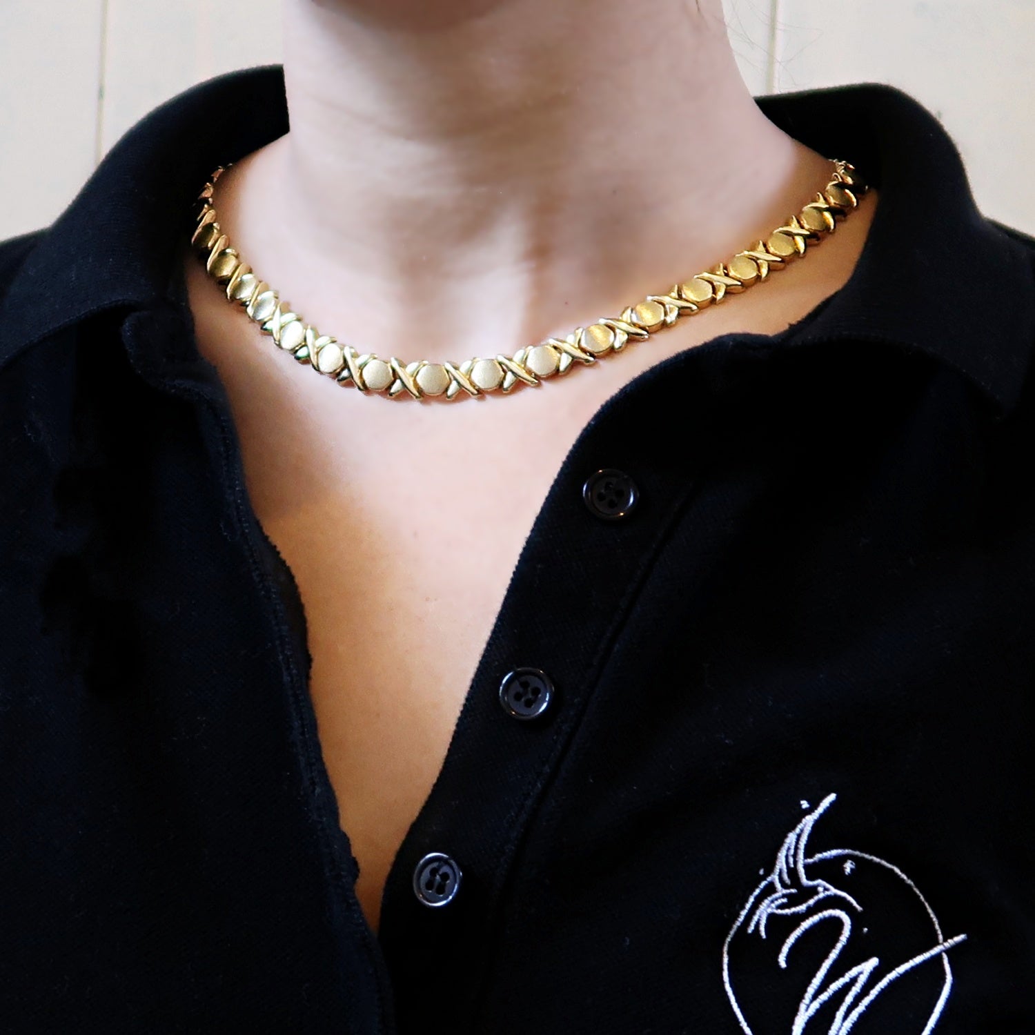 Amazon.com: Bling Bling NY New Gold Tone HUGS and Kisses Necklace & Bracelet  Set XOXO 18/20